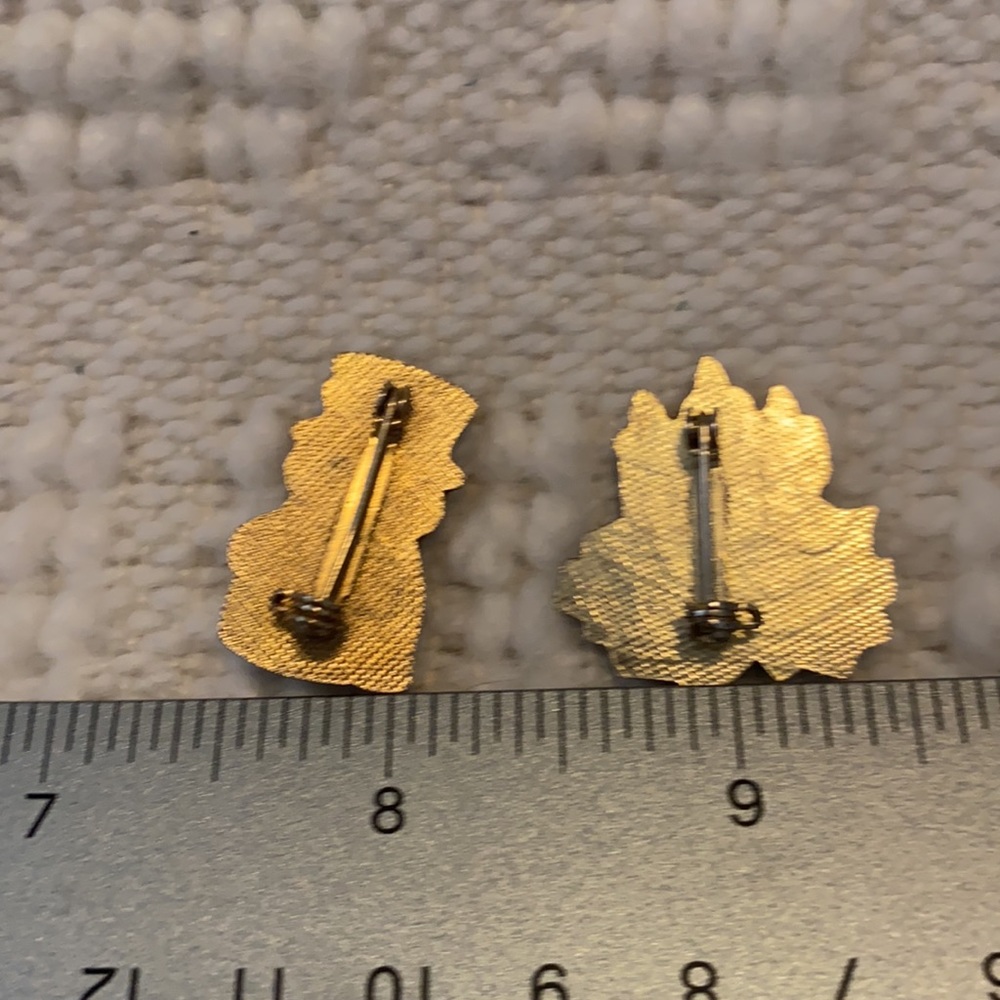 2 vintage Christmas pins - Picture 3 of 3